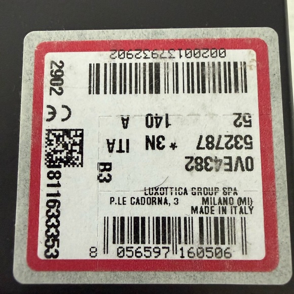 Versace Elegant White Sunglasses - Picture 13 of 13